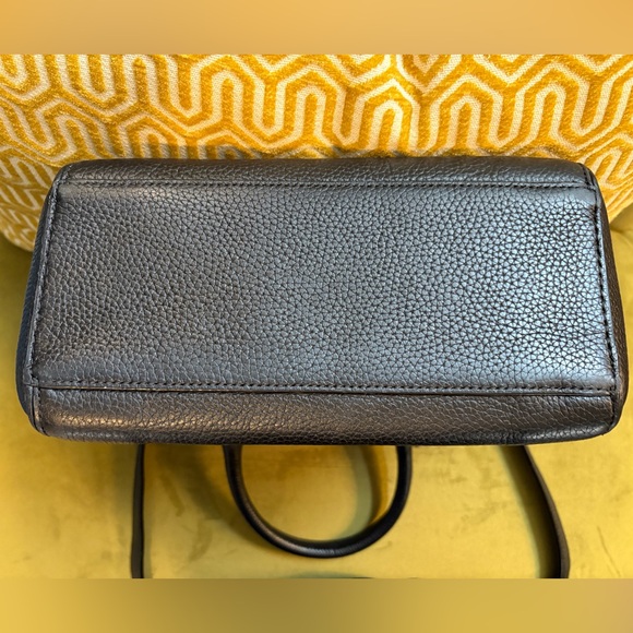 Kate Spade black leather crossbody purse - Picture 4 of 4